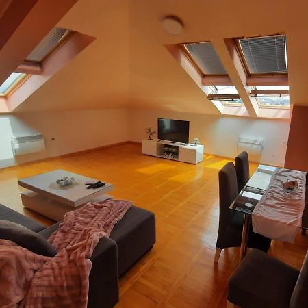 Loft Apartman Jagodina Eksteriør billede