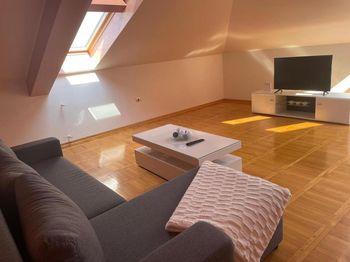 Loft Apartman Jagodina Eksteriør billede